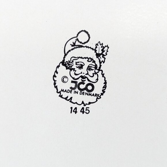 Vintage Danish Jumping Jack Santa Christmas advent calendar, creepy paper doll - Picture 13 of 15